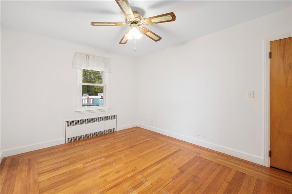 12 Bowen Street Property Photo 26