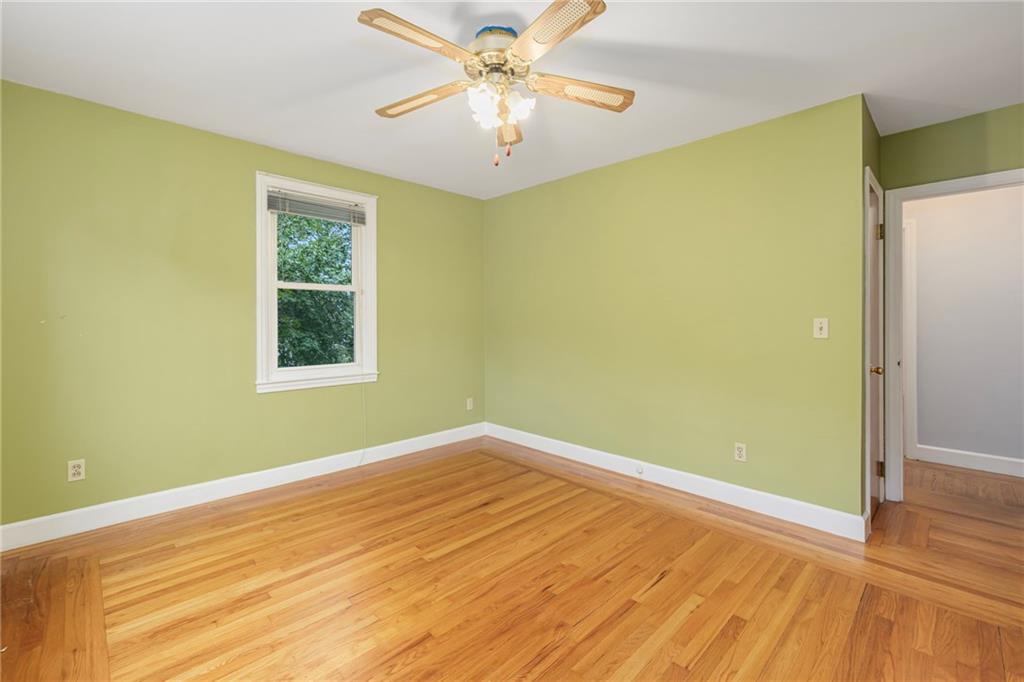 12 Bowen Street Property Photo 33
