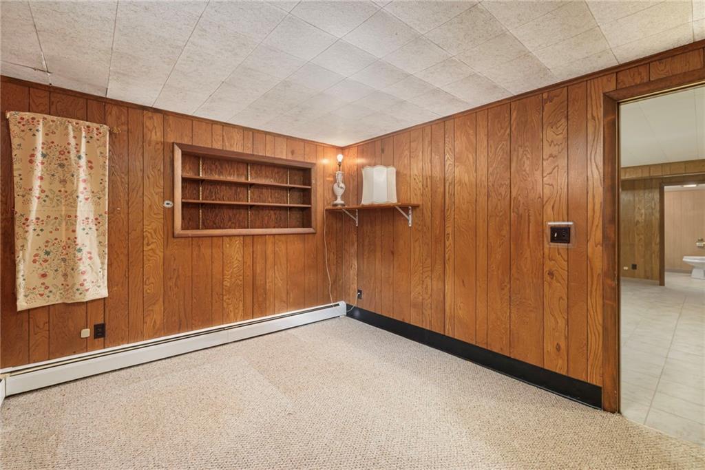 12 Bowen Street Property Photo 40