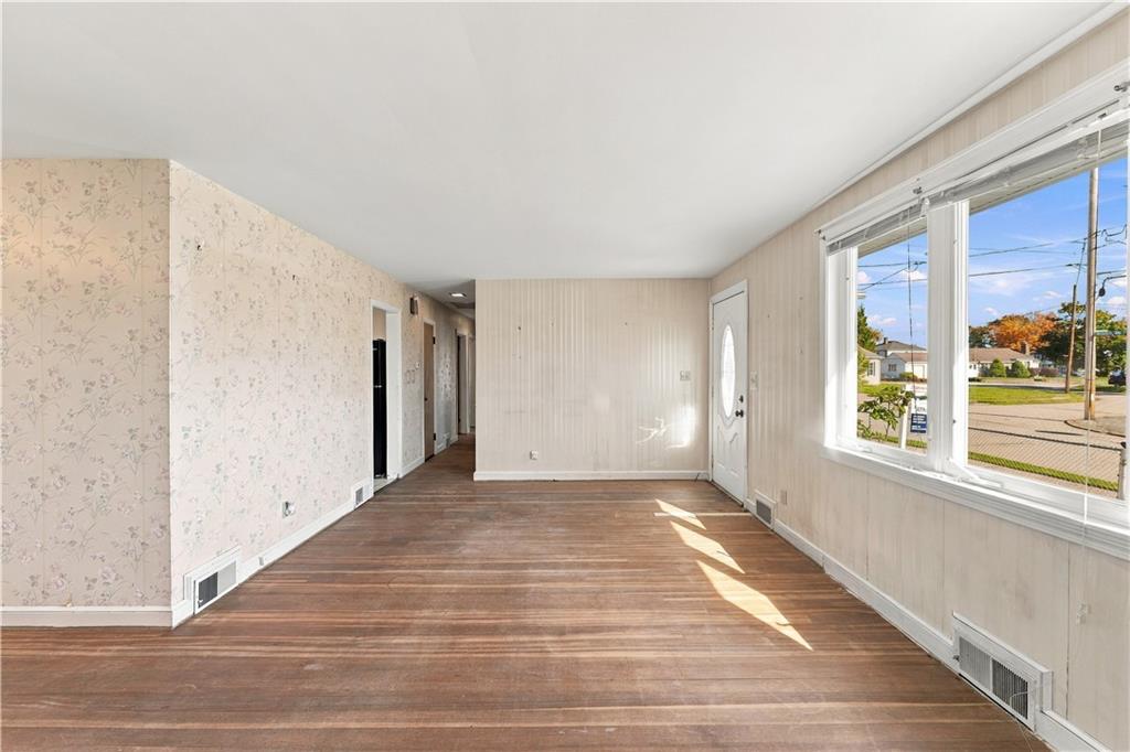 349 Williston Way Property Photo 3