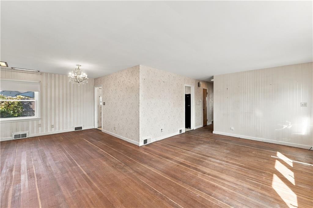 349 Williston Way Property Photo 4