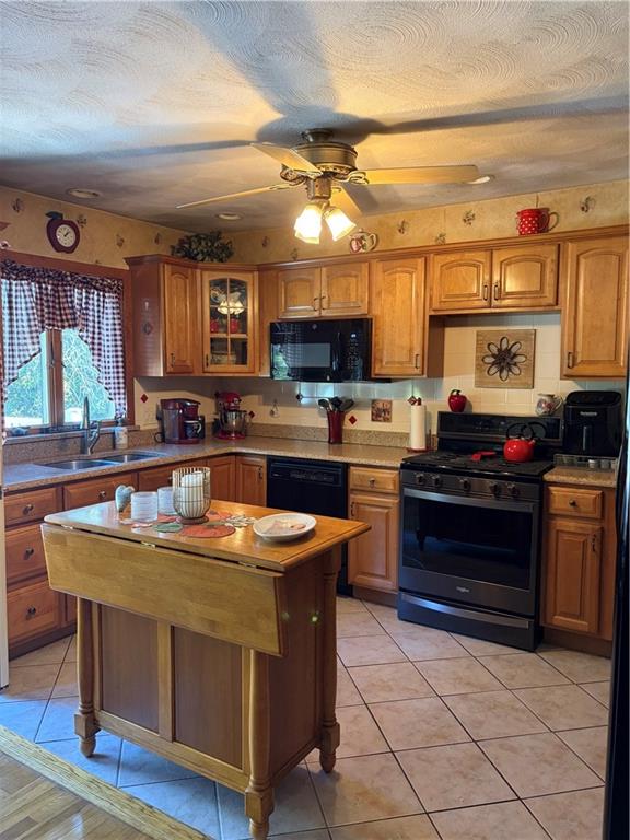 3 Oak Street Property Photo 4