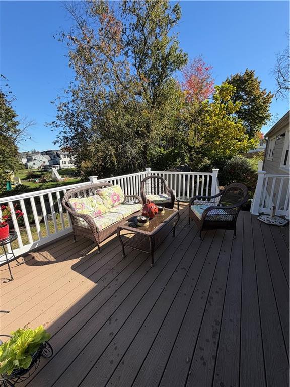 3 Oak Street Property Photo 17