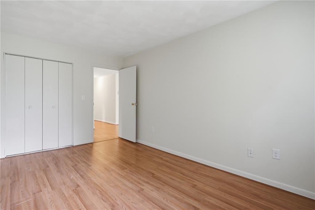 752 Quaker Lane Unit B207 Property Photo 6