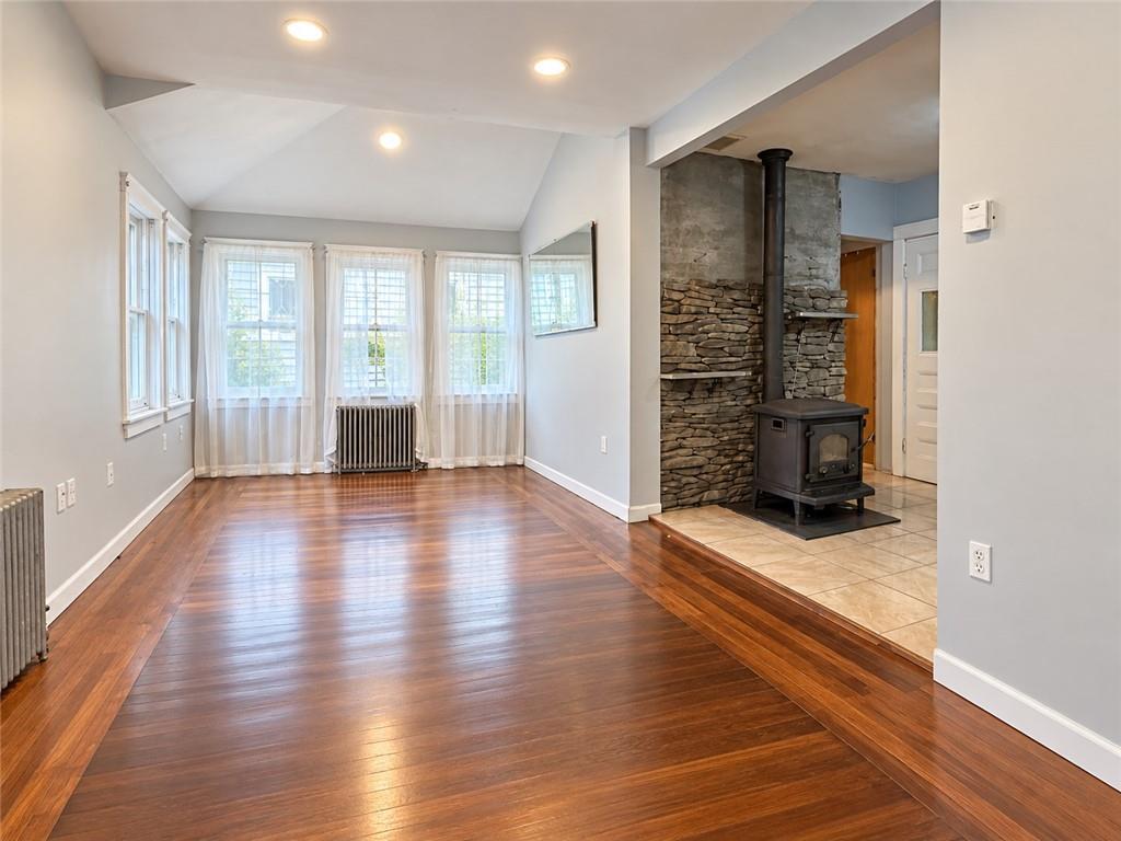 24 Vintner Avenue Property Photo 5