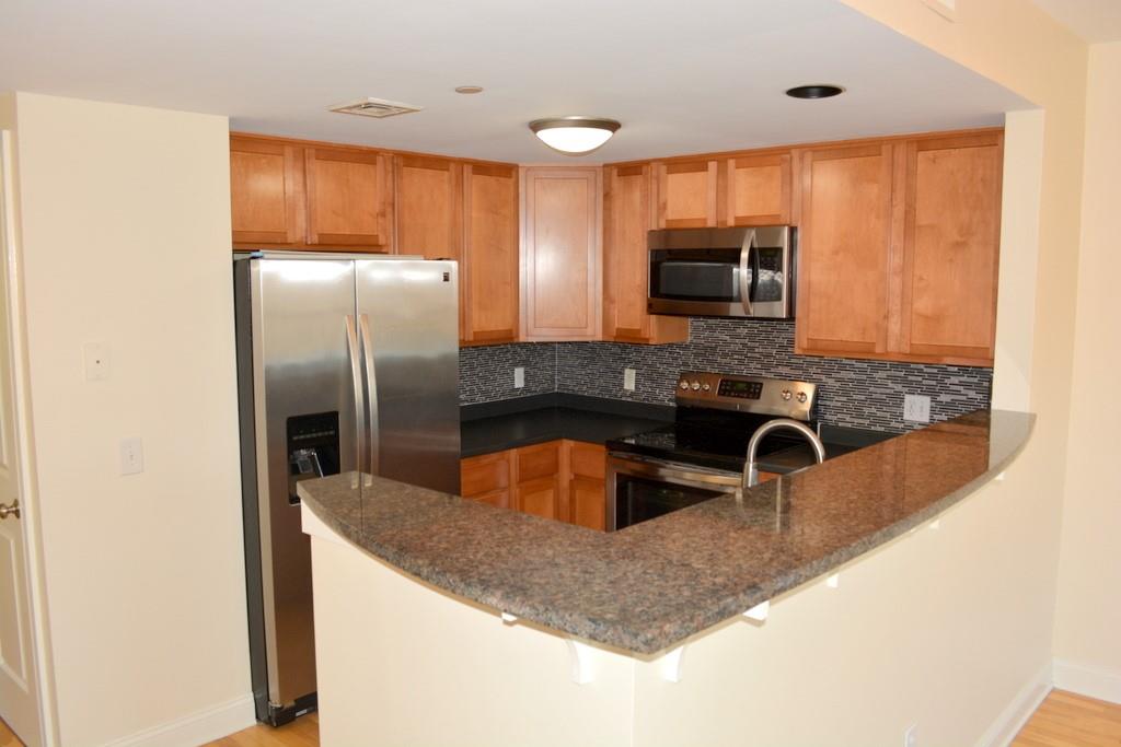 231 Douglas Avenue Unit 10 Property Photo 3