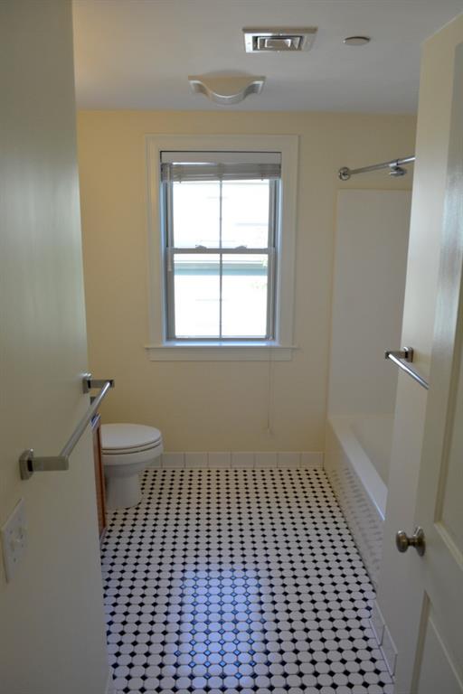 231 Douglas Avenue Unit 10 Property Photo 12