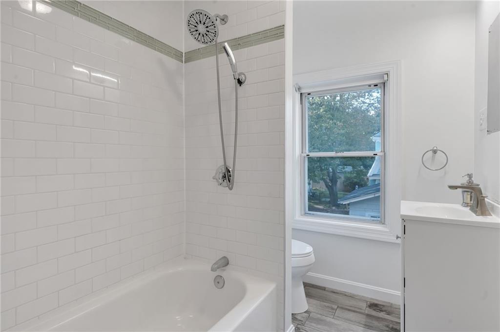 92 Bartlett Avenue Property Photo 24