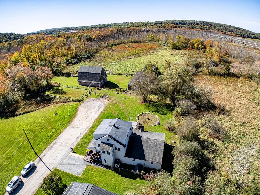 25 Lamoureux Boulevard Property Photo 1