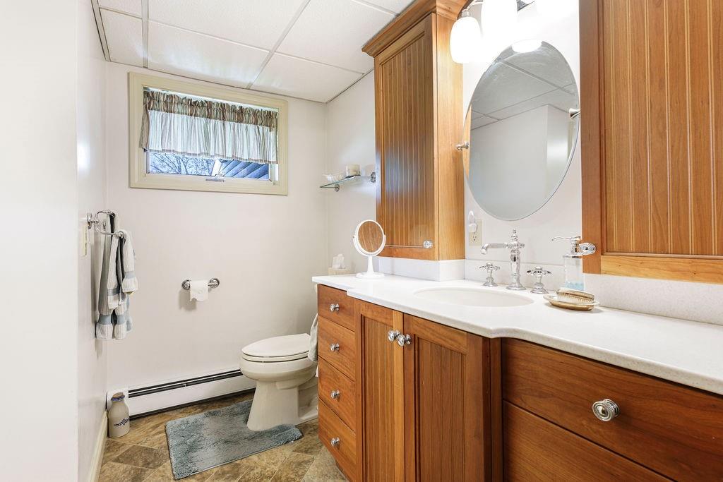 25 Lamoureux Boulevard Property Photo 11