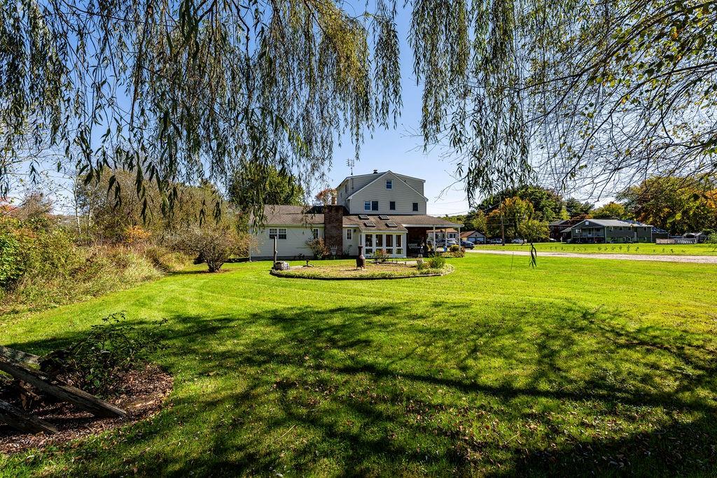 25 Lamoureux Boulevard Property Photo 36