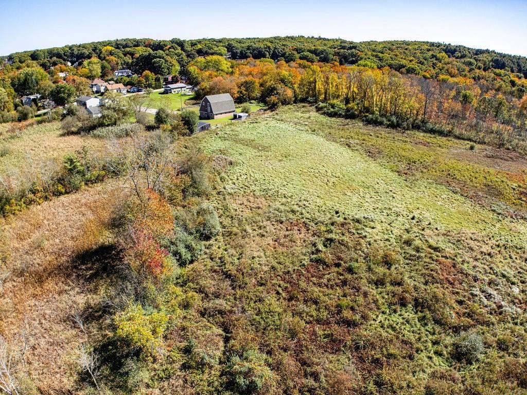 25 Lamoureux Boulevard Property Photo 45