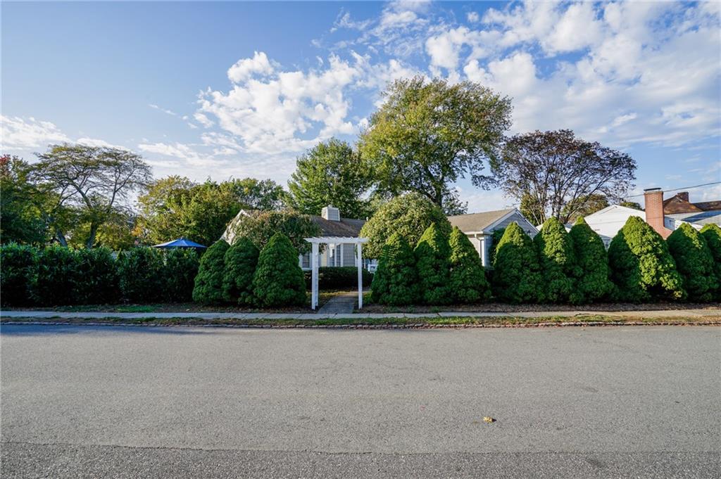 6 Tryon Avenue Property Photo 4