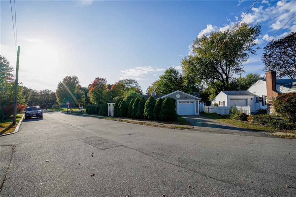 6 Tryon Avenue Property Photo 33