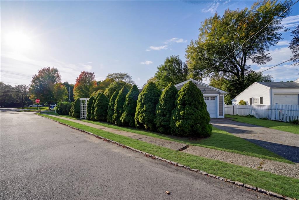 6 Tryon Avenue Property Photo 34