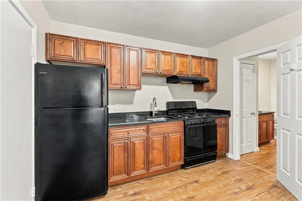 70 Main Street Unit 2r Property Photo 4