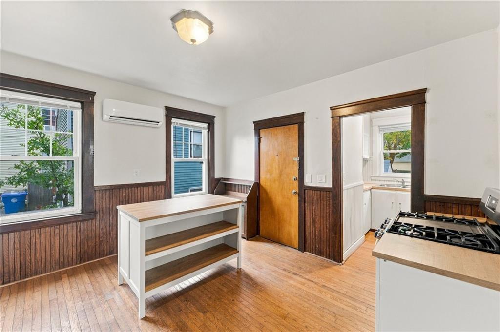 580 Admiral Street Property Photo 25