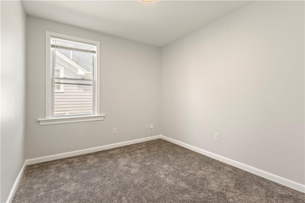 660 Douglas Avenue Property Photo 16