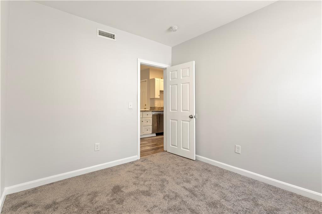 660 Douglas Avenue Property Photo 17