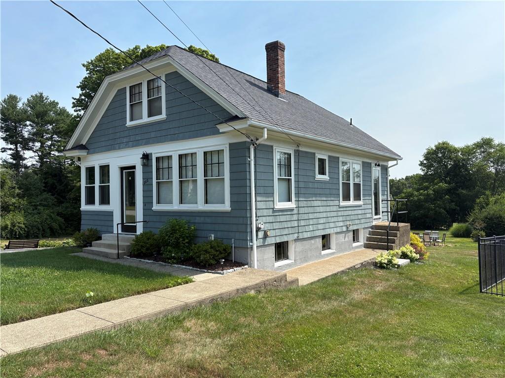 202 Lincoln Street Property Photo 6