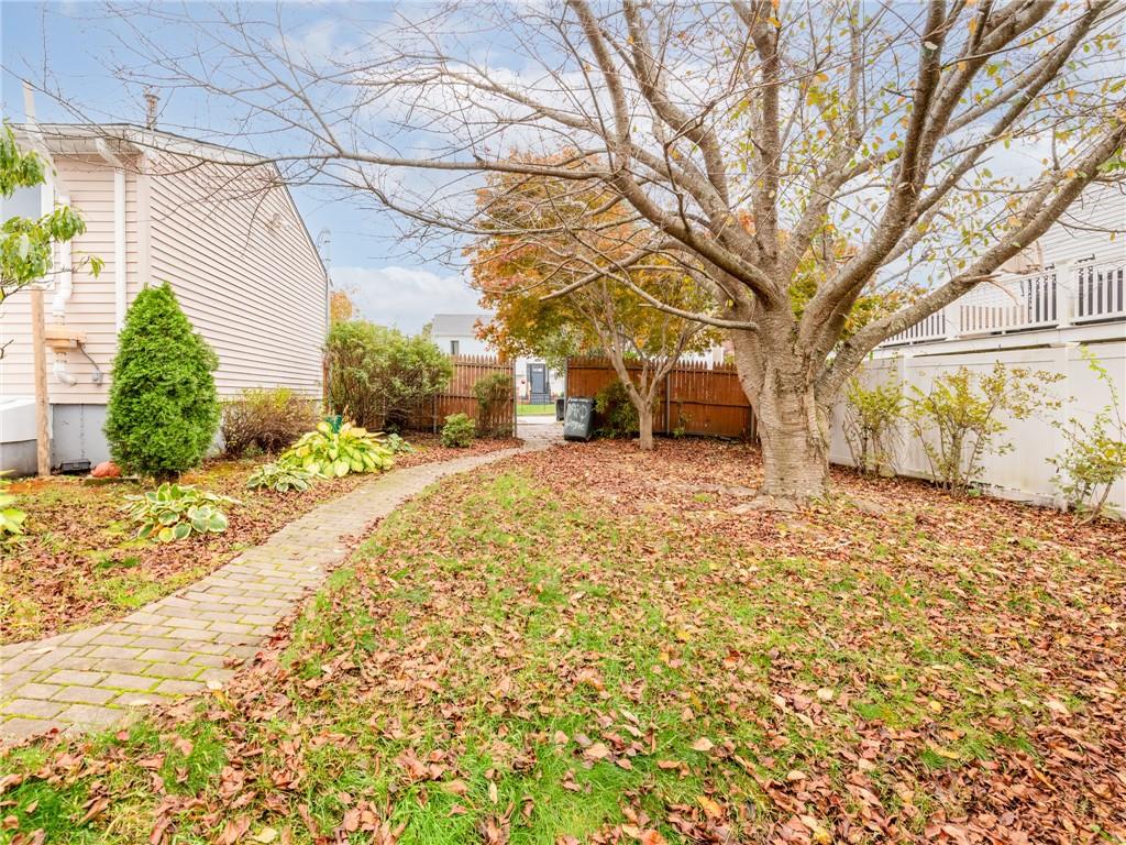 62 Beacon Street Property Photo 4