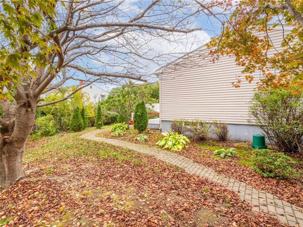 62 Beacon Street Property Photo 7