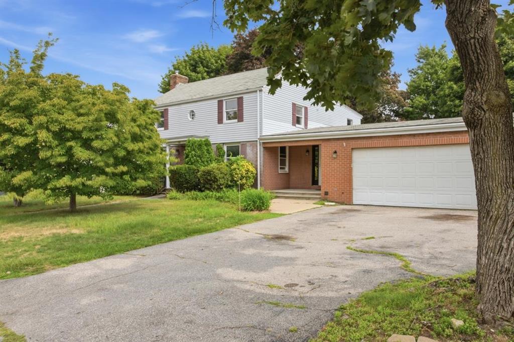 12 Buttonwood Drive Property Photo 1