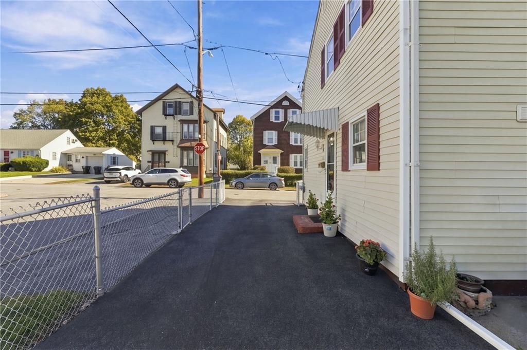 23 Kinsman Street Property Photo 3