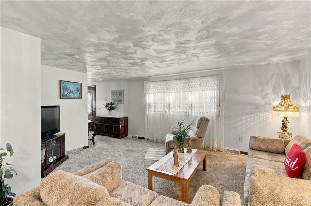 23 Kinsman Street Property Photo 21
