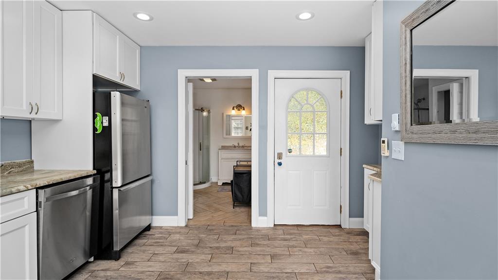110 Vine Street Property Photo 4