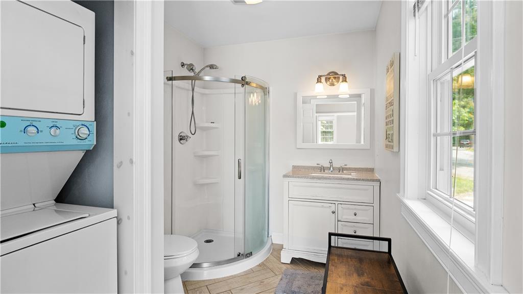 110 Vine Street Property Photo 5