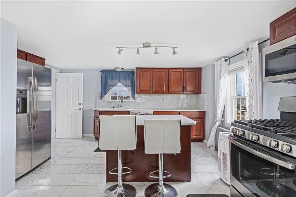 45 Hazelwood Avenue Unit 2 Property Photo 5