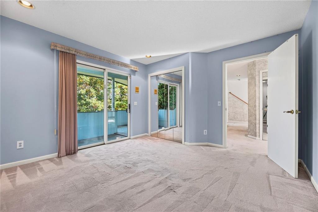 8 Pond View Avenue Property Photo 7