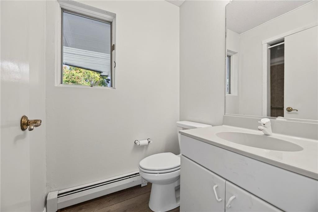 8 Pond View Avenue Property Photo 9