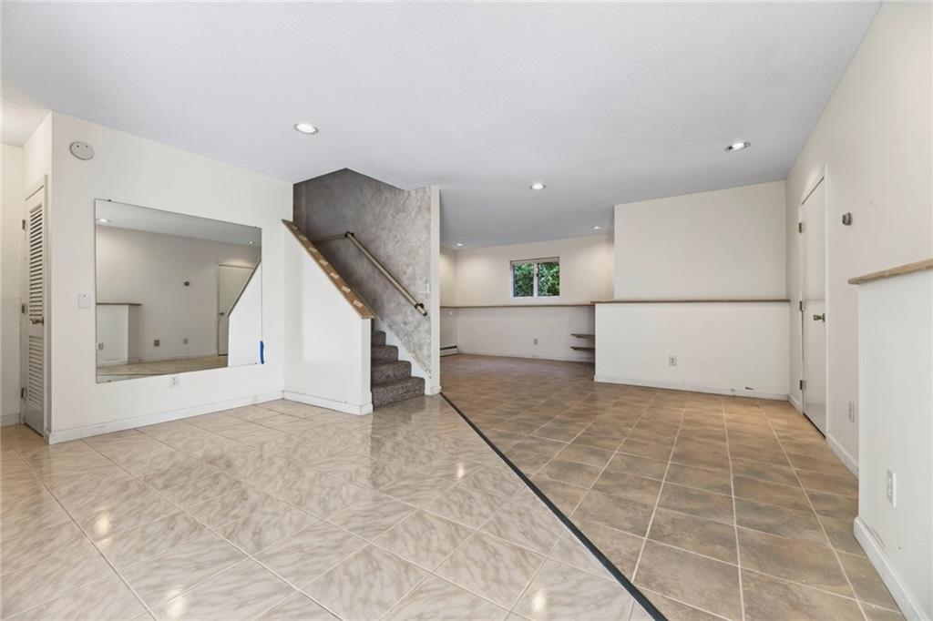 8 Pond View Avenue Property Photo 29