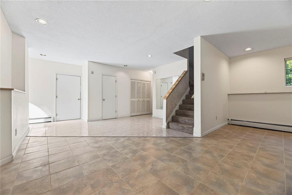 8 Pond View Avenue Property Photo 30