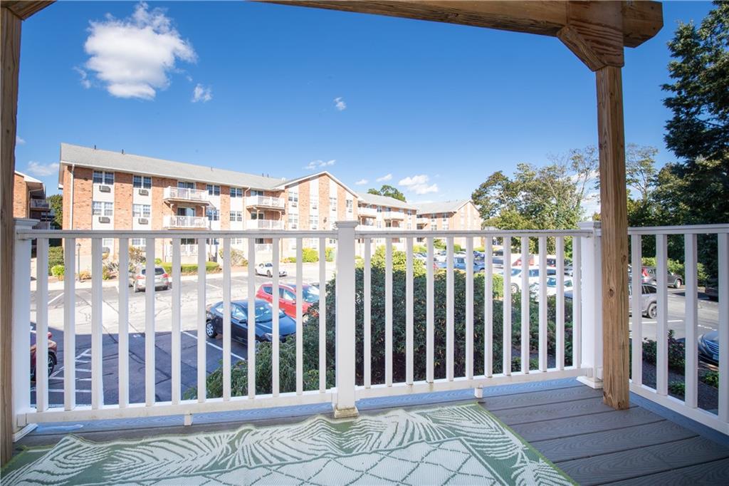 37 Bullocks Point Avenue Unit 1b Property Photo 10