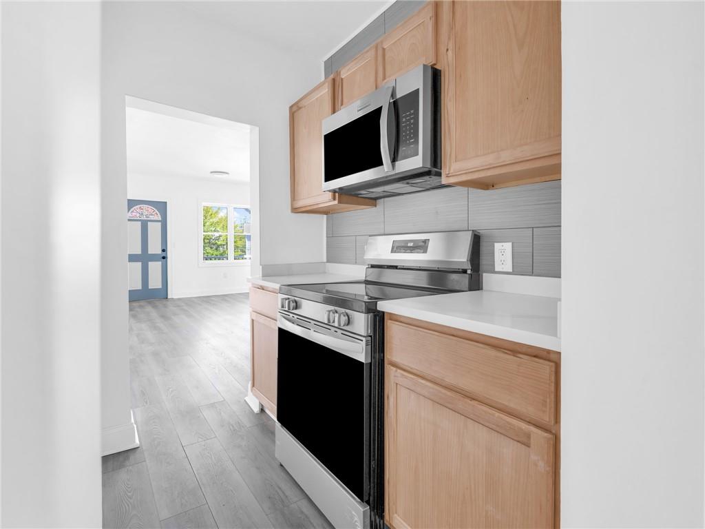 6 Shafter Street Property Photo 6