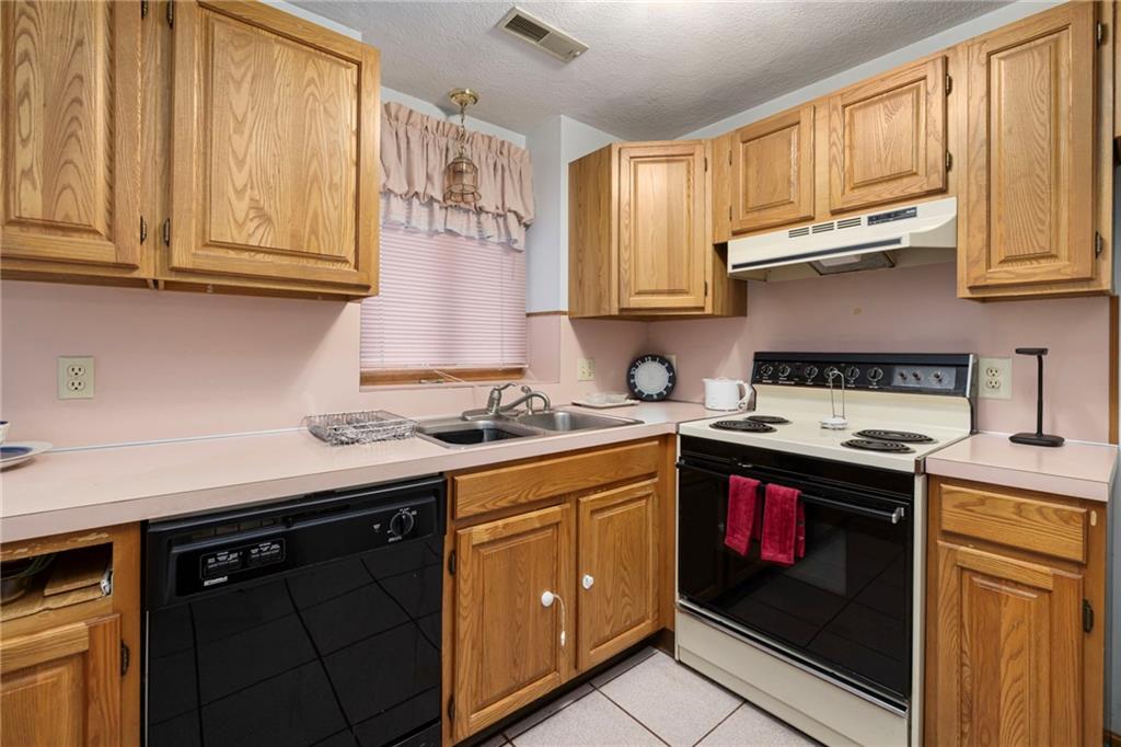 24 Digiulio Drive Property Photo 27