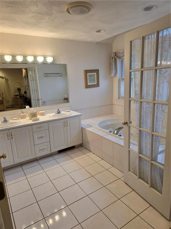 4 Jason's Grant Drive Property Photo 11