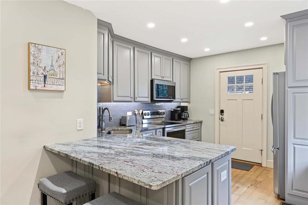65 Narragansett Avenue Unit 1 Property Photo 14