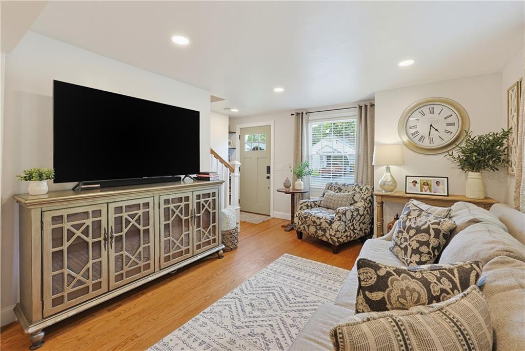 7 Whipple Avenue Property Photo 3