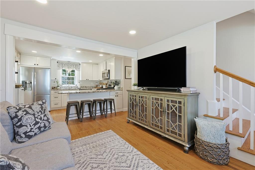 7 Whipple Avenue Property Photo 4