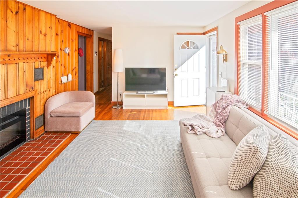 100 John Street Property Photo 3