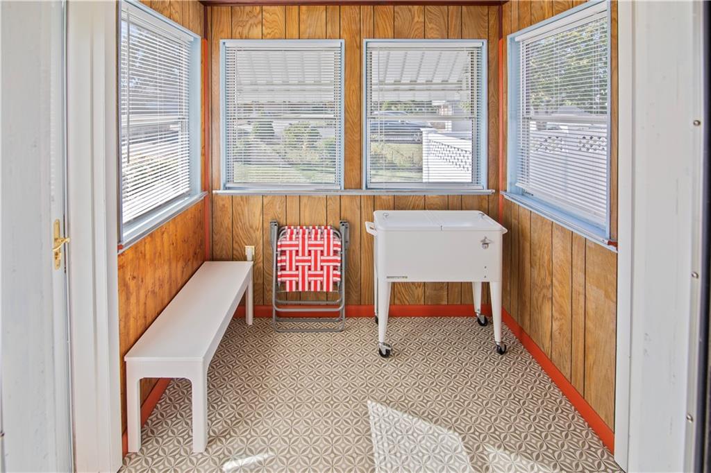 100 John Street Property Photo 7