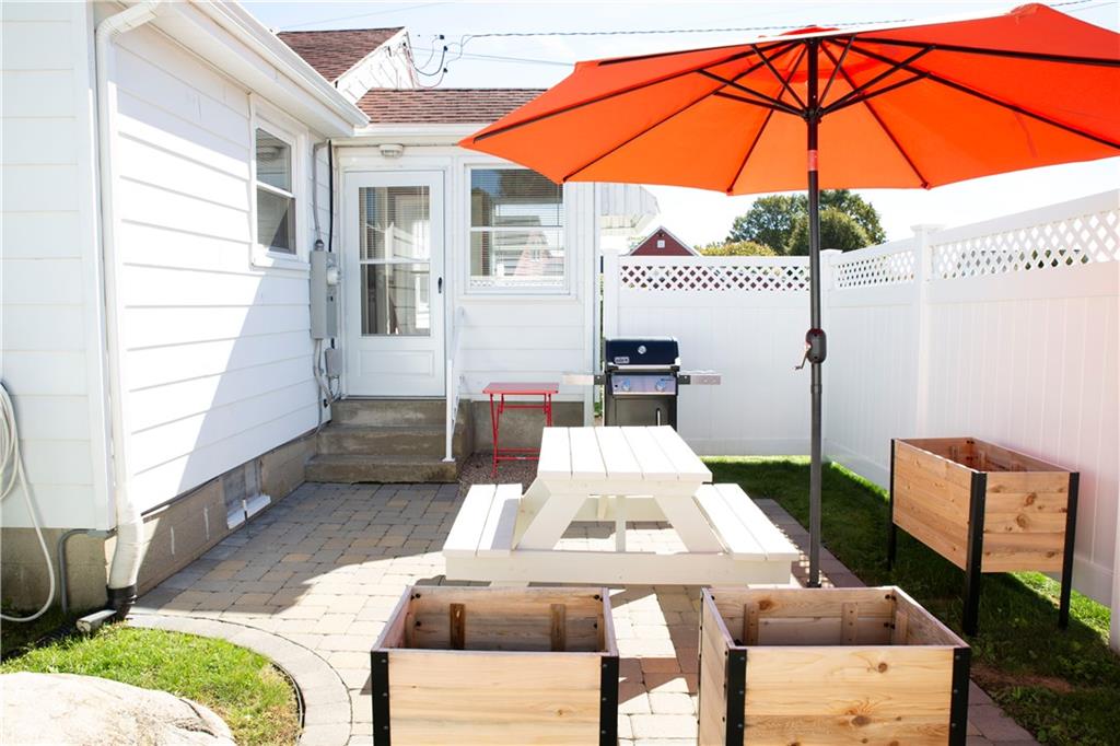 100 John Street Property Photo 14