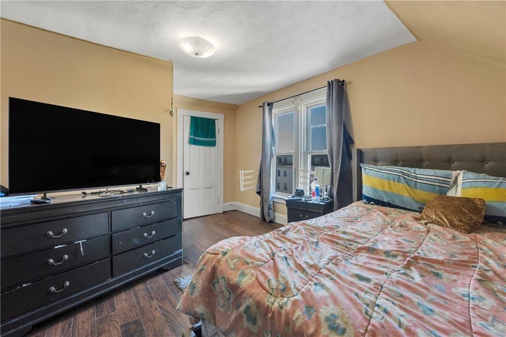 276 Lonsdale Avenue Unit 4 Property Photo 6