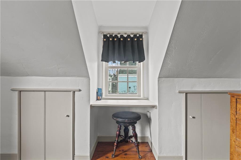 11 Cross Street Property Photo 20