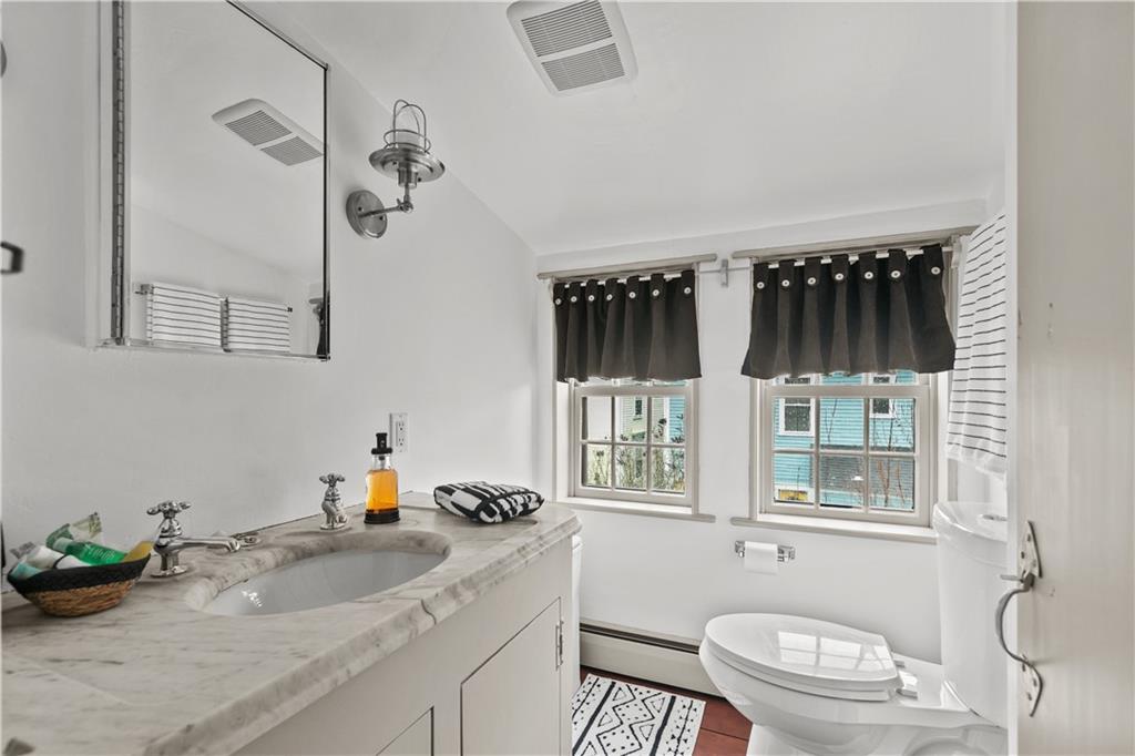 11 Cross Street Property Photo 23