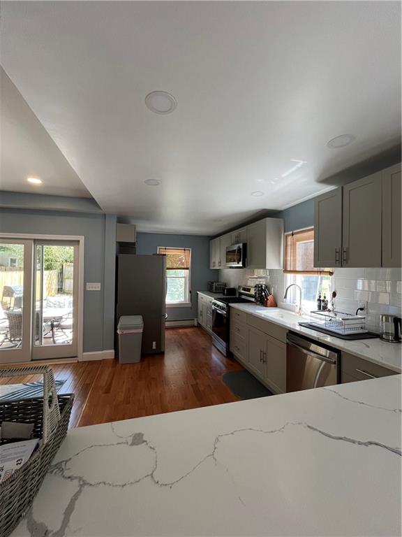33 Young Street Property Photo 12
